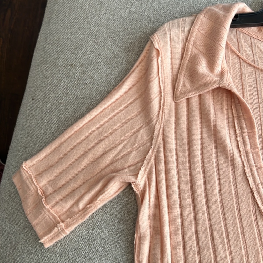 Free People Light Pink/peach Ribbed Collared Top with deep V-neck - Picture 4 of 6
